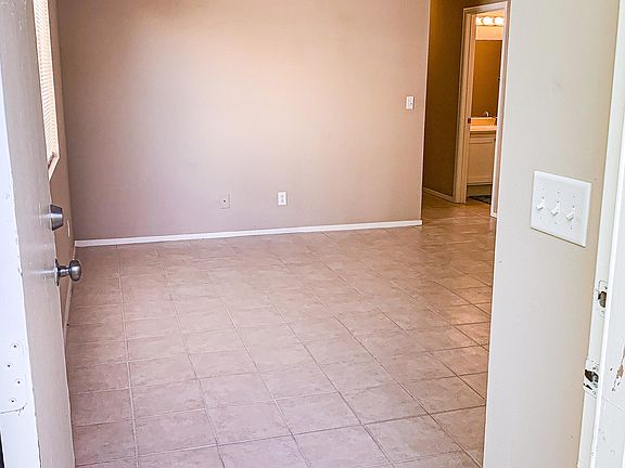 3rd image of 4579 Little Finch Ln
