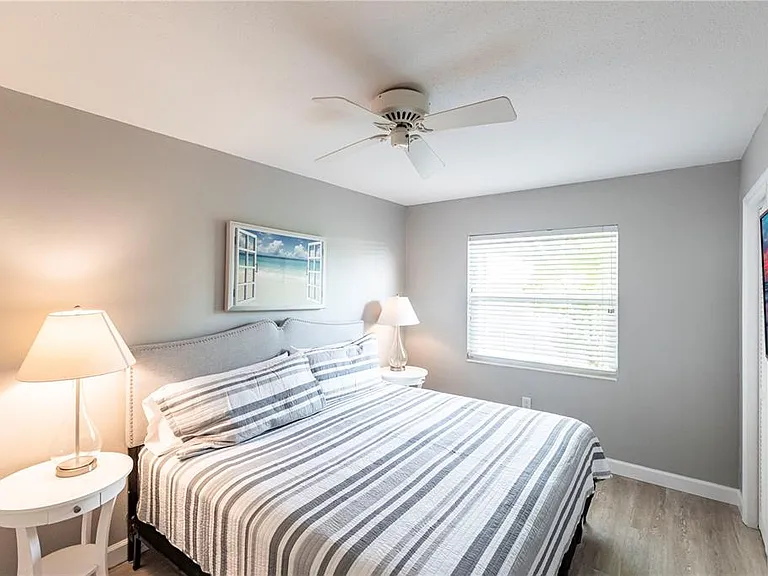 6020 Midnight Pass Rd #10 — Photo 13