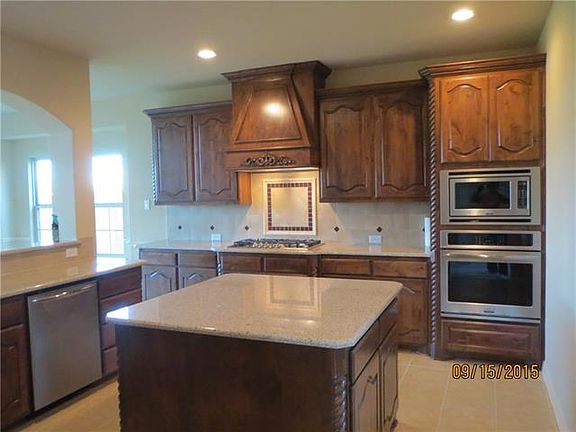 2nd image of 14562 Marigold Dr