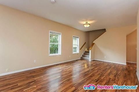3rd image of 1090 Mackubin St