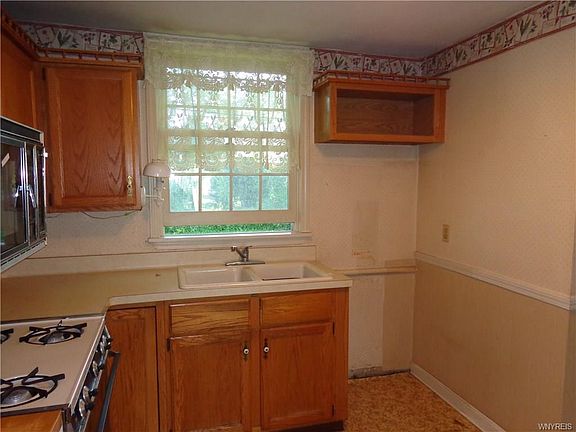 2nd image of 262 Southwood Dr