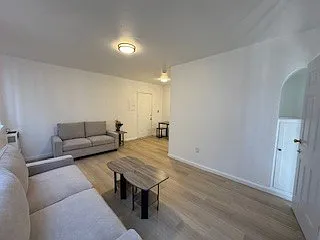 238 3/4 E 51st St — Photo 14