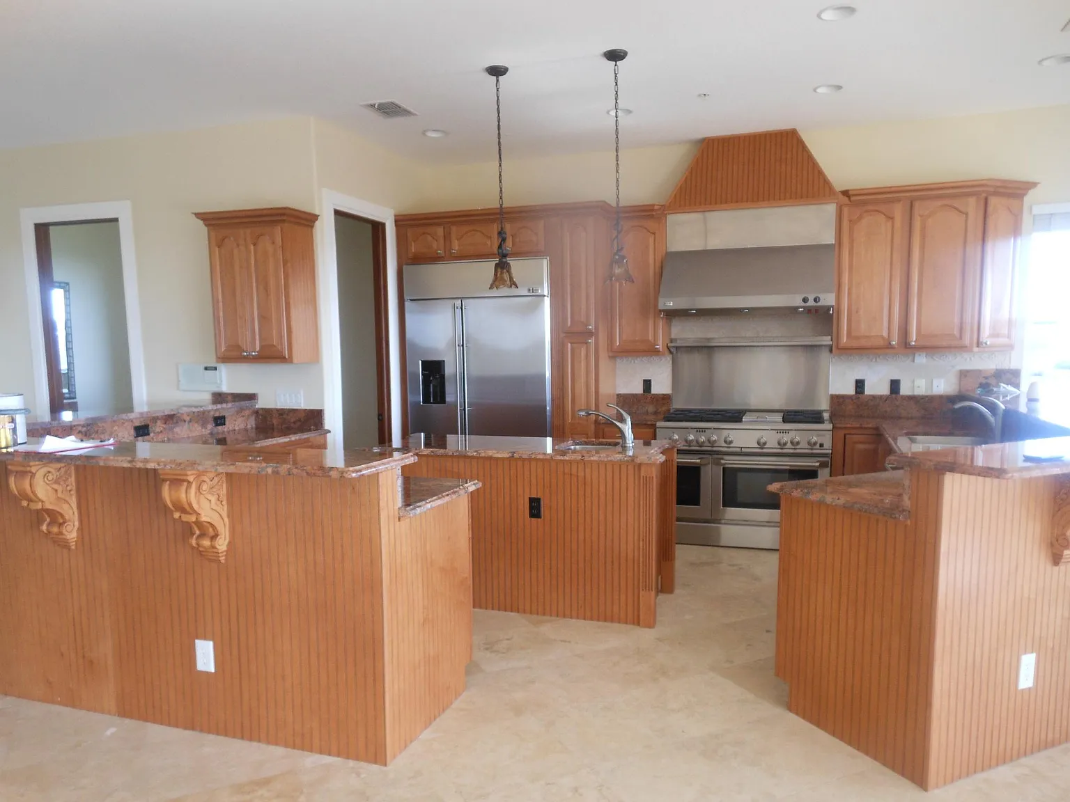 4 bed, 4222 sqft, $5,995 — Photo 4