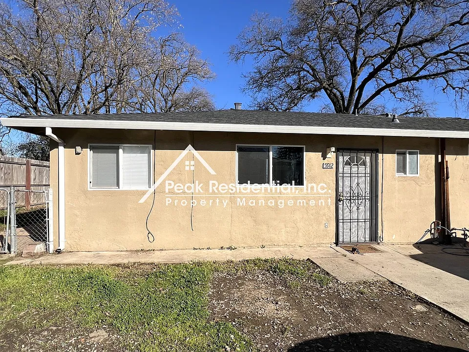 5912 Del Campo Ln