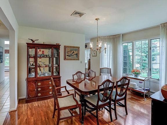 4th image of 1741 Sweetbay Dr