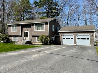 69 Barrows Drive, Topsham, ME 04086