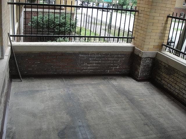 Building Photo 4