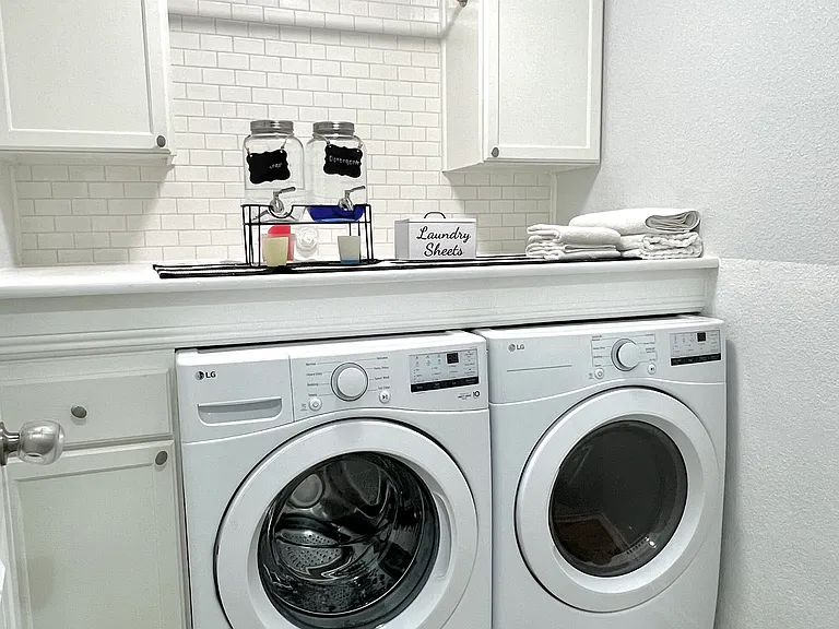 8922 Bowen Br — Photo 12