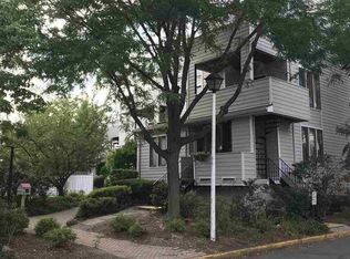 755 Mainsail Ln, Secaucus, NJ 07094
