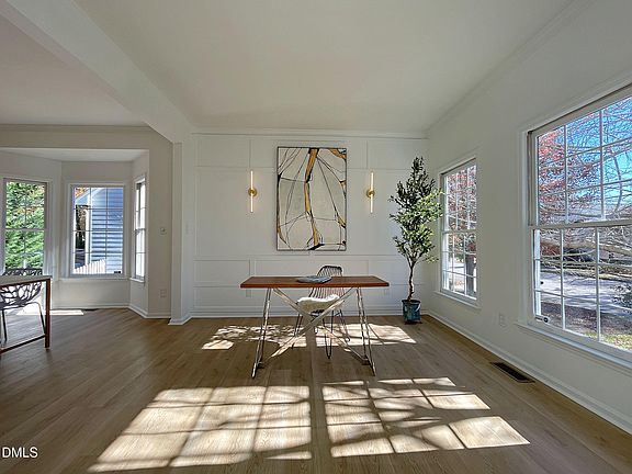 3rd image of 9332 Leslieshire Dr