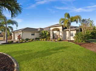 828 NE 6th Ave, Cape Coral, FL 33909