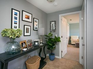 1 Leland Point Dr #1, Portsmouth, RI 02871