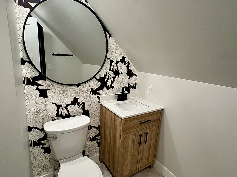 115 Niagara Ave — Photo 10