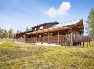 10210 E Laurel Rd, Chattaroy, WA 99003