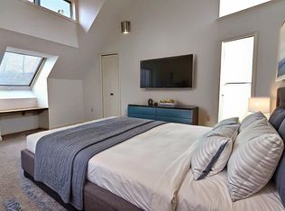 11589 Lake Newport Rd, Reston, VA 20194