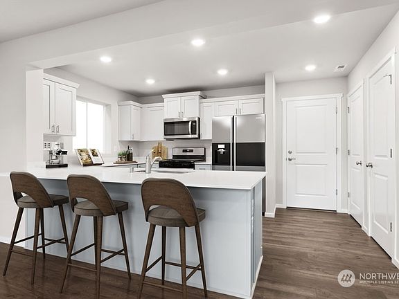 5th image of 5021 158th Avenue Ct E #0026