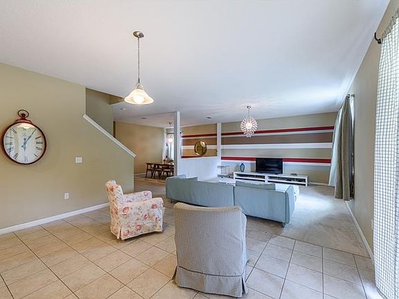 5th image of 4754 Blue Diamond St