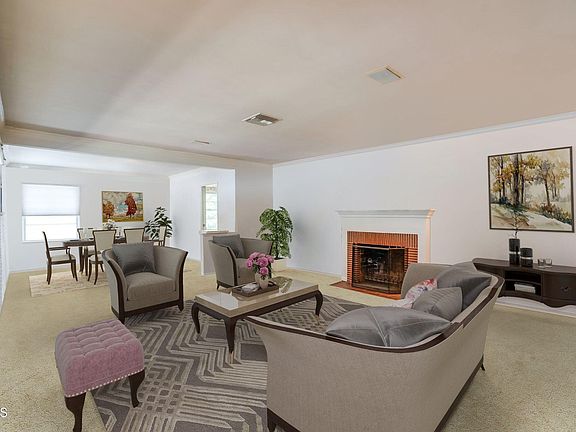 3rd image of 1700 E Mendocino St