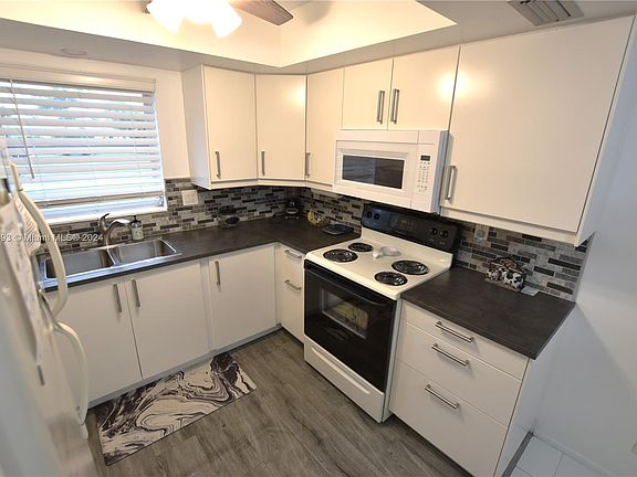 2nd image of 2699 Dudley Dr E APT F