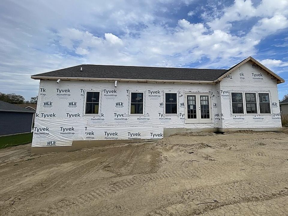 2nd image of 530 Scenic View Ave