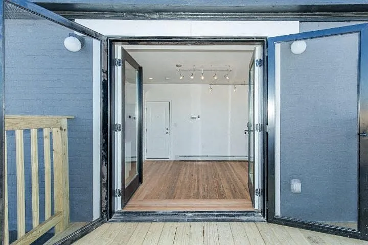 315 Beacon Apartments — Photo 4