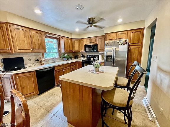 2nd image of 467 Garden Valley Dr