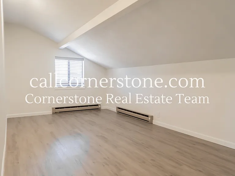 2695 Norwich Dr — Photo 16