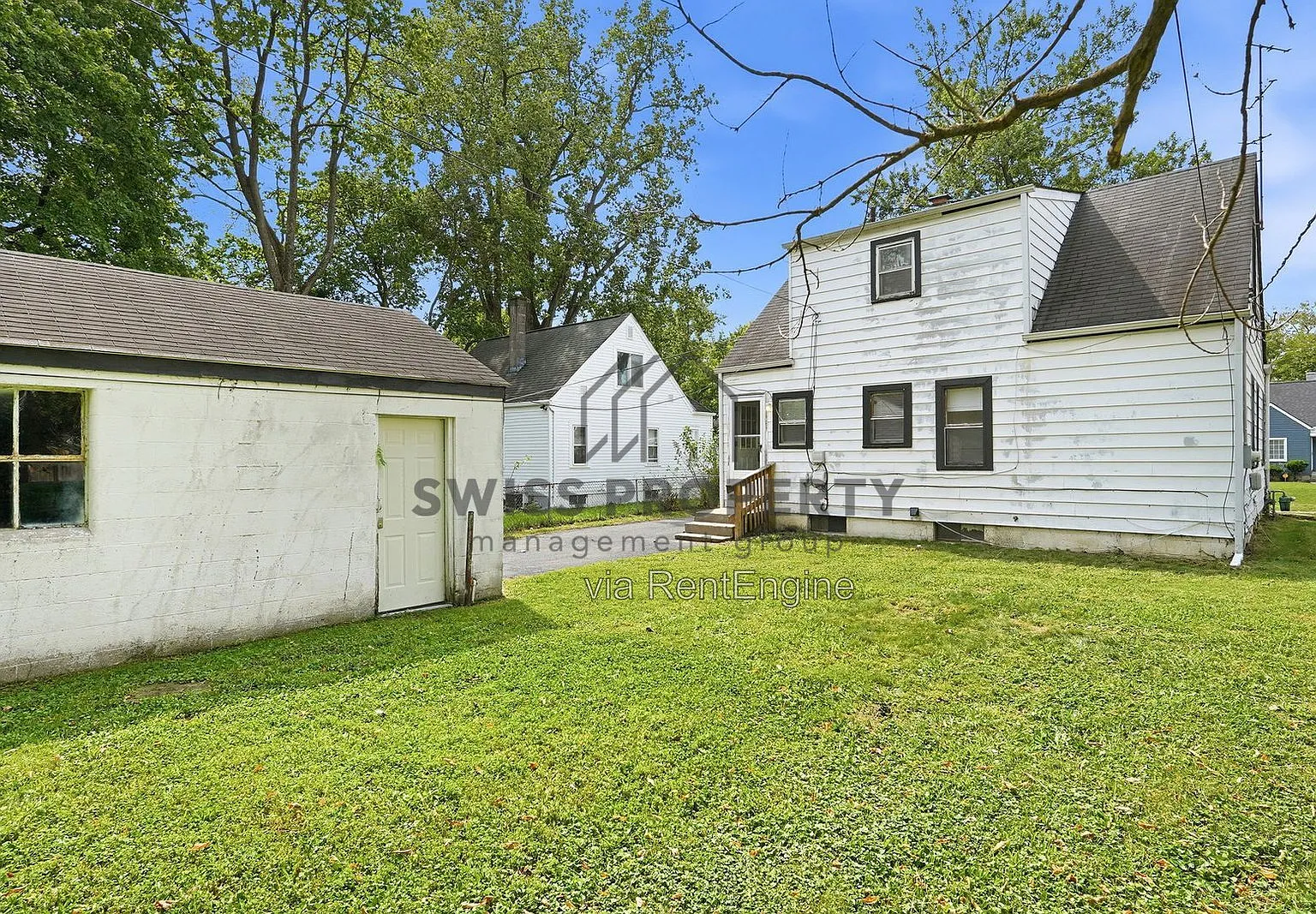 3 bed, 2.0 bath, 1300 sqft, $1,750 — Photo 3