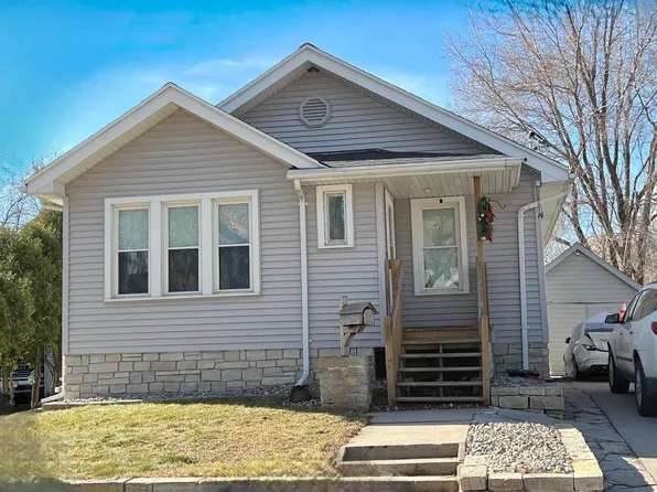 1316 Smith St, Green Bay, WI 54302