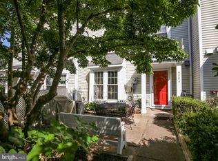 6004 Havener House Way, Centreville, VA 20120