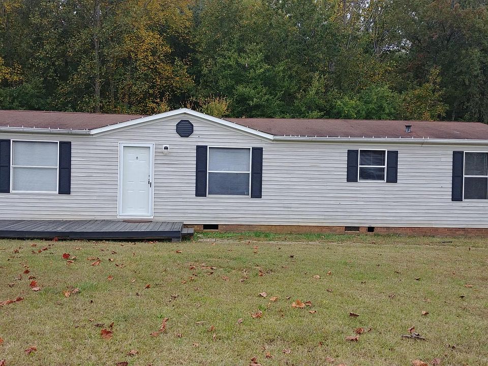 LARGE HOME WITH NEW STEEL RESIDENTIAL DOOR