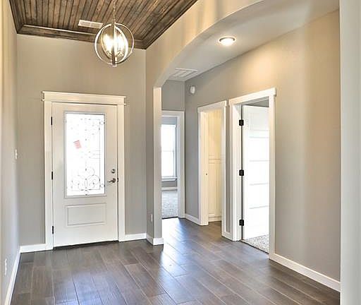 5th image of 6525 Cedar Elm Dr