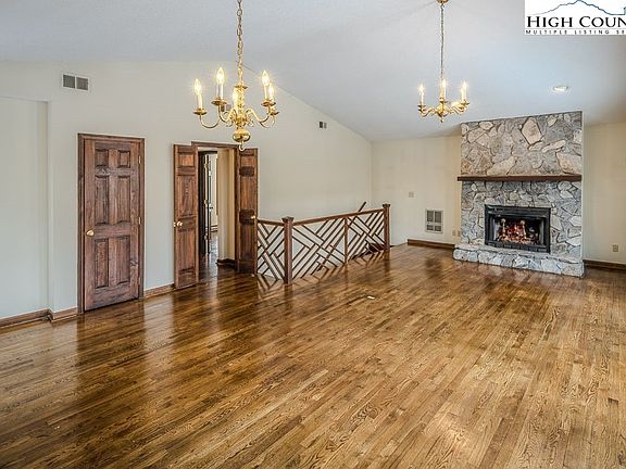 2nd image of 104 W Blueberry Lane