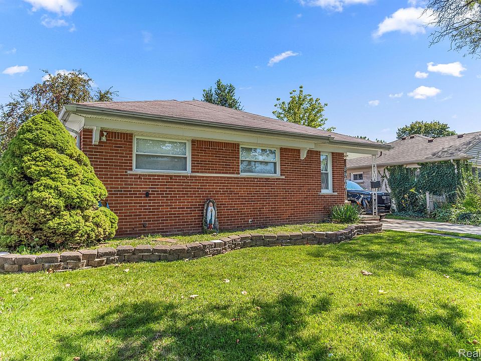 1st image of 6966 Rosemary St