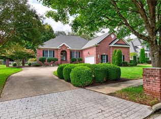 2208 Souverain Ln, Virginia Beach, VA 23454