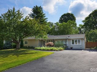 74 Kendall Rd, Kendall Park, NJ 08824