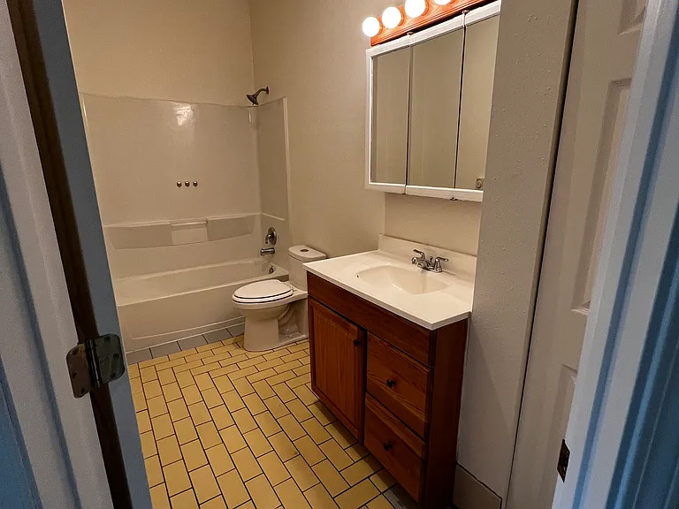 1817 W 7th Ave #5 — Photo 9