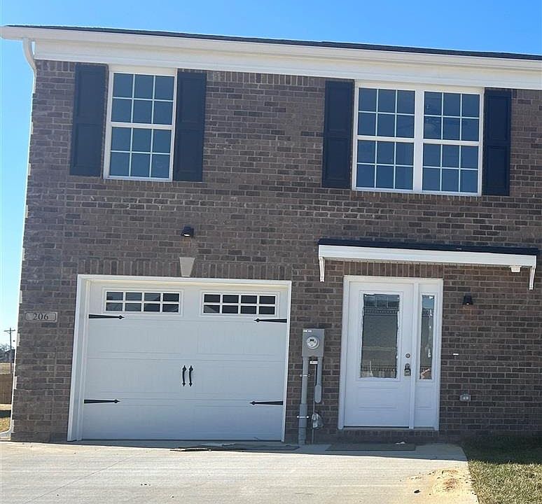 1st image of 206 Dixon Cir