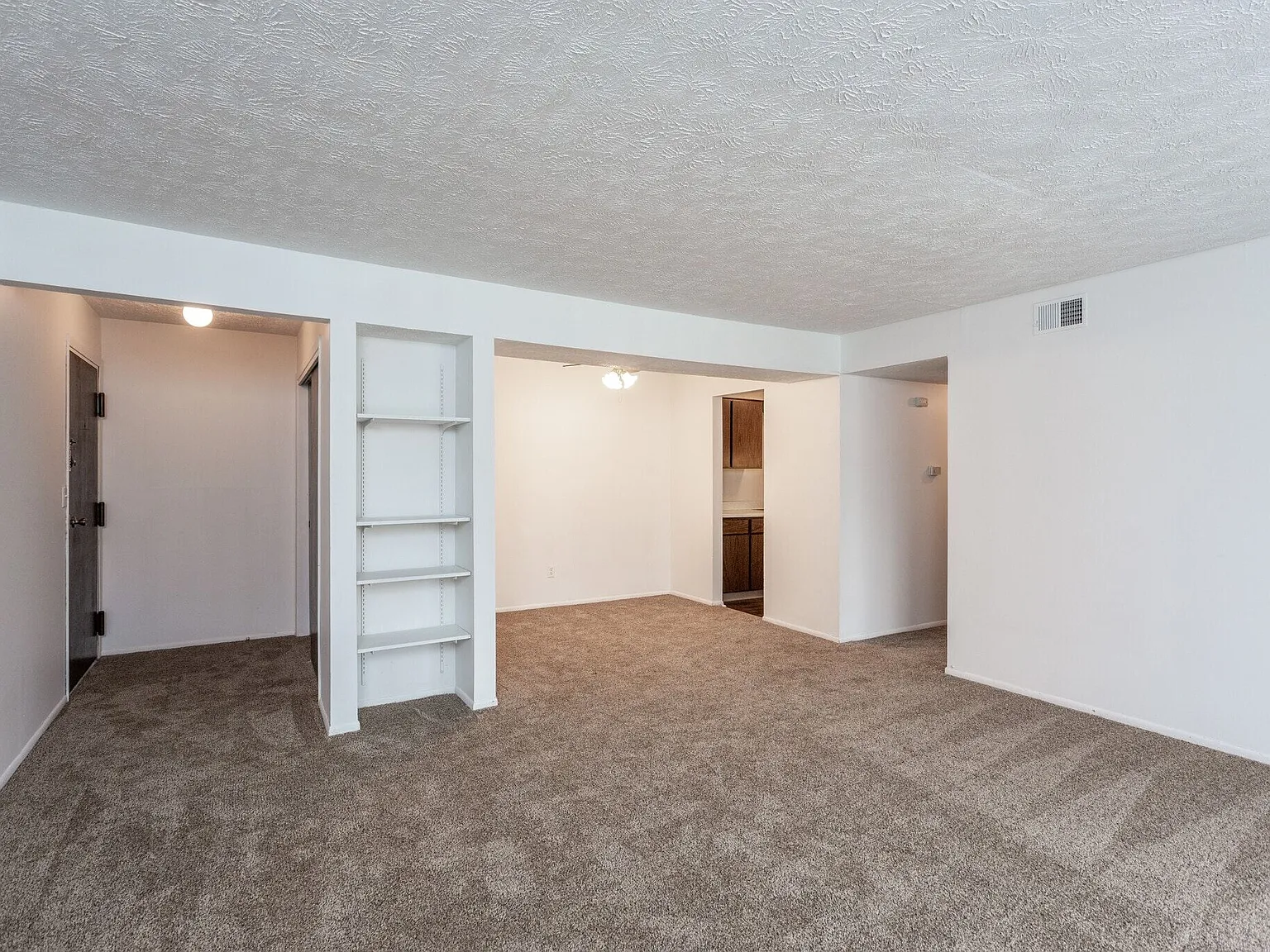 New Towne West Apartments — Photo 2
