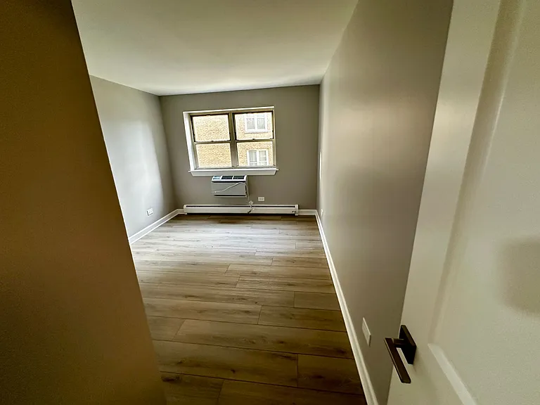 Loyola Beach Apartments — Photo 11