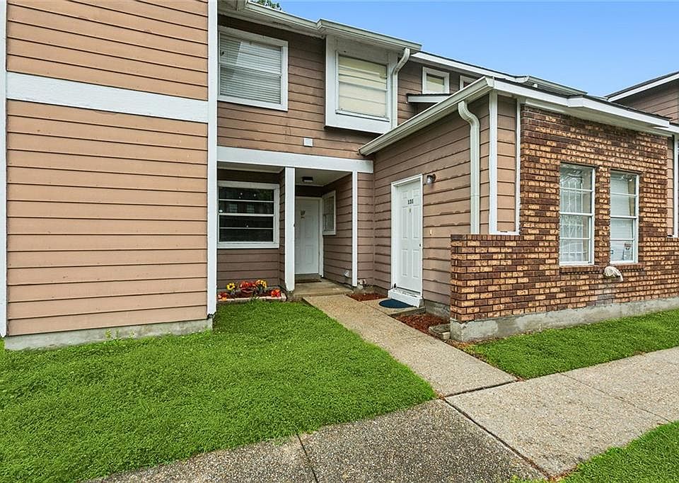 1st image of 2425 Oxford Pl APT 132