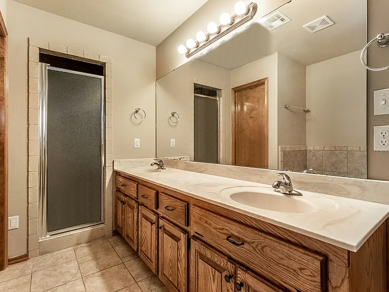 8205 Hillers Rd — Photo 38