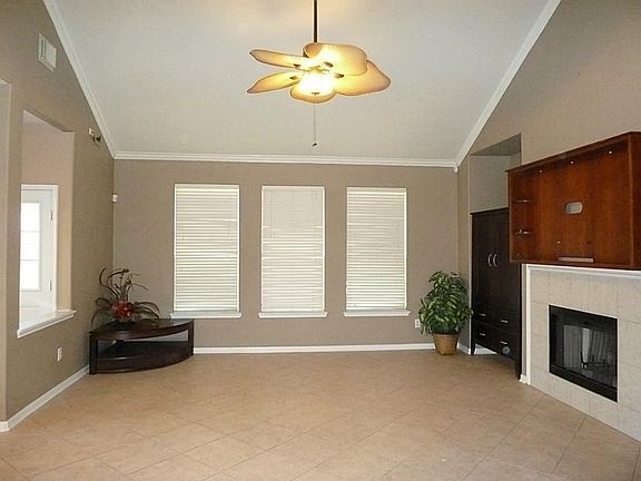 2nd image of 2310 Avery Park Dr