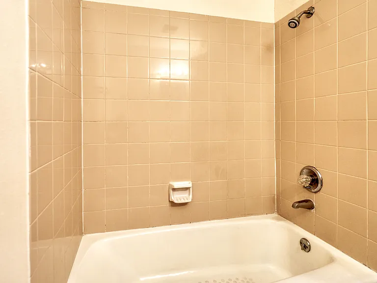 Branson Apartments — Photo 35