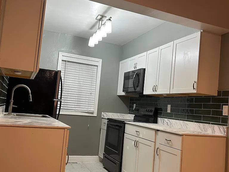 1623 Quarrier St #A — Photo 3