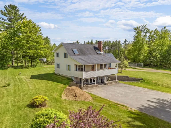 698 Main Road, Carmel, ME 04419