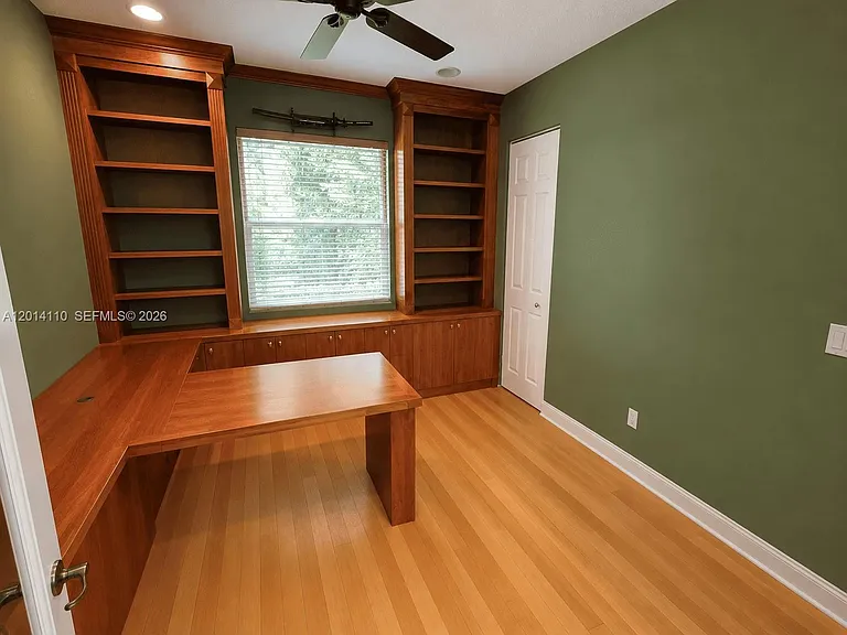 3424 Belmont Ter — Photo 34