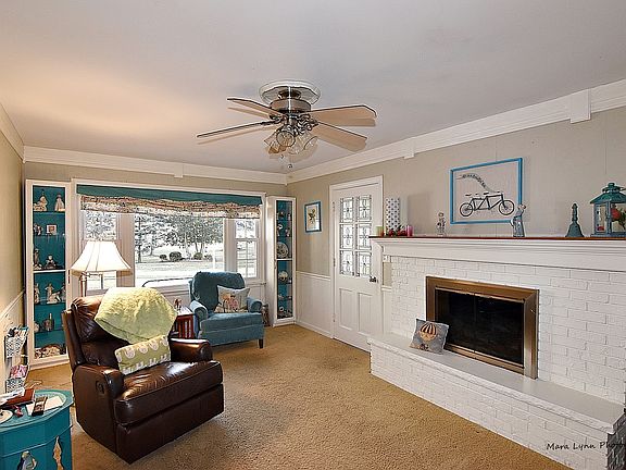 3rd image of 2275 Tanglewood Dr