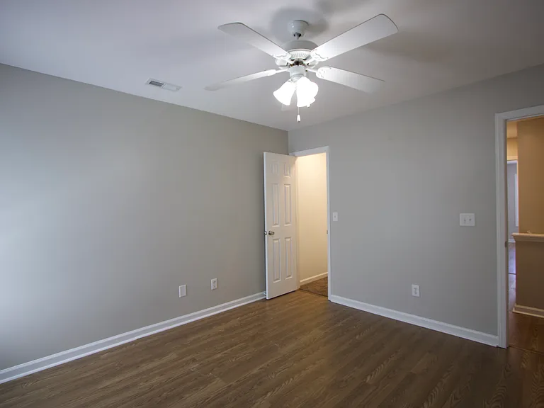 4216 Lake Woodard Dr — Photo 14