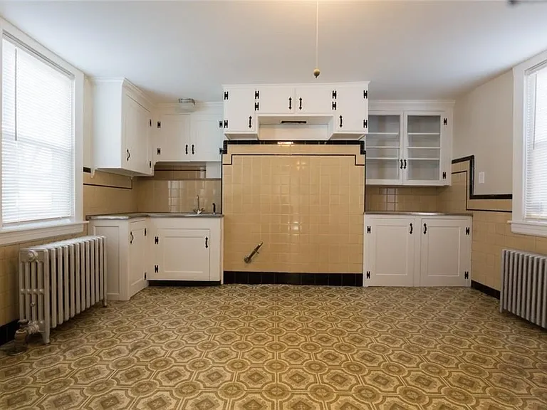185 Carpenter St #2 — Photo 12